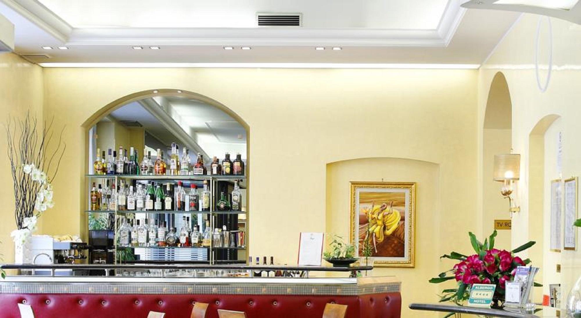 Hotel Terminal Milano Esterno foto
