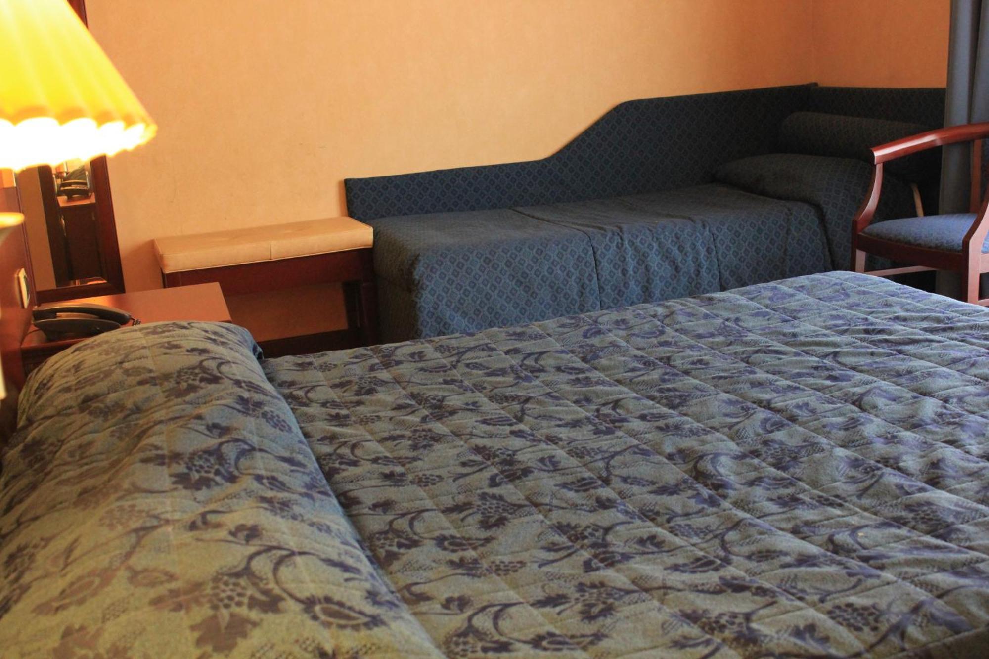 Hotel Terminal Milano Esterno foto