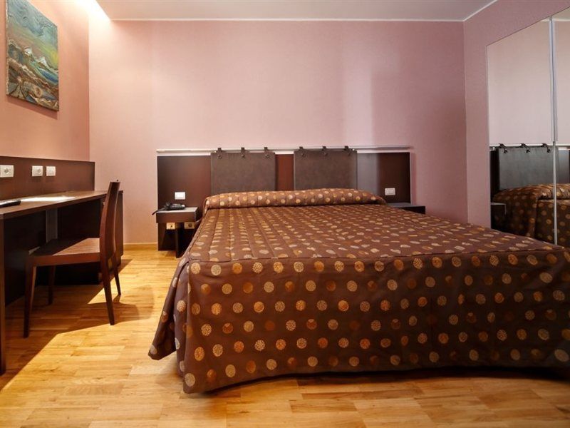 Hotel Terminal Milano Esterno foto
